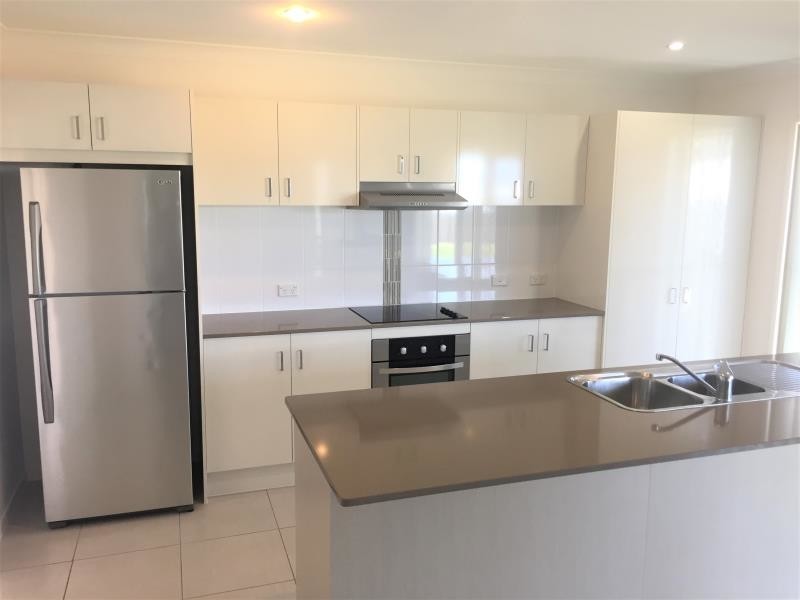 6 Rosebrook Place, Gracemere QLD 4702